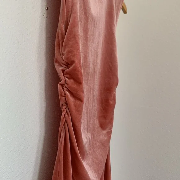 reformation pink velvet dress Reformation Adessa Velvet Dress 4 in Pink
